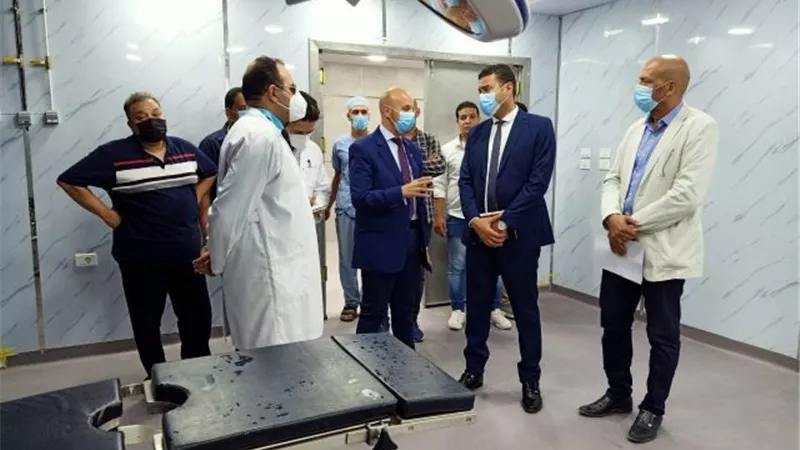 هيئة الرقابة الإدارية ووكيل وزارة الصحة بالشرقية يتفقدان مستشفى الزقازيق.. بالصور
