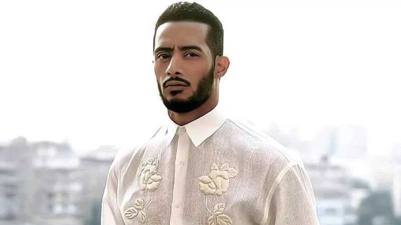 محمد رمضان يحتفل بحصوله بلقب 