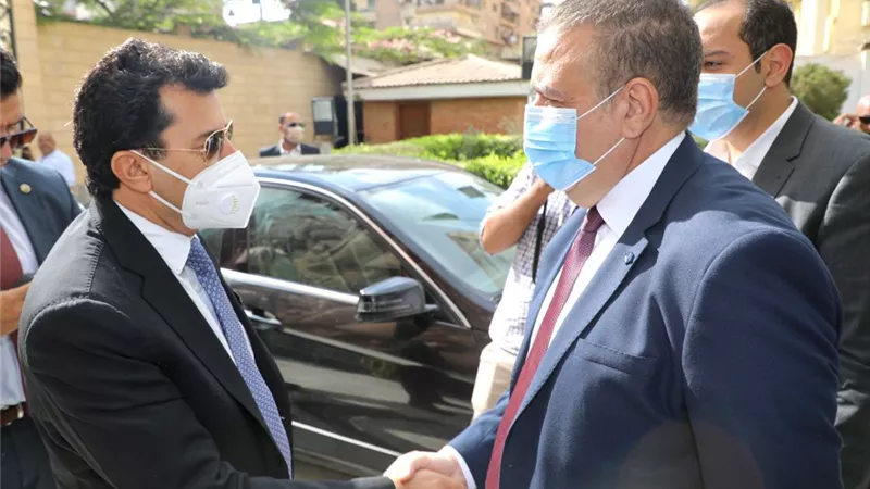 وزير الشباب والرياضة ومحافظ المنوفية والقيادات التنفيذية يطمئنون على المصابين من فريق كرة السرعة ... صور