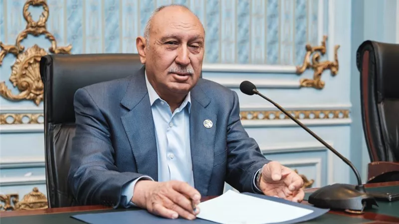 النائب أحمد عثمان ينهي أزمة تملك أراضي عزبة المغاربة في الإسماعيلية