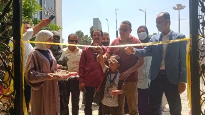 مدير قصر ثقافة بنها يفتتح معرض فنانى القليوبية بمناسبة العيد القومي