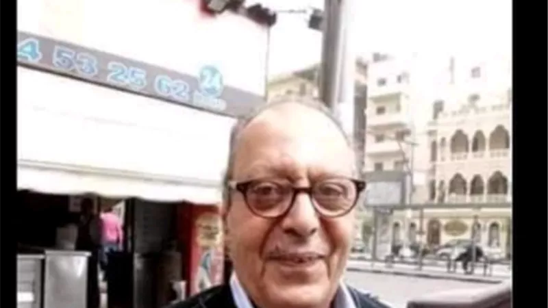 نجل أسامة عباس ينفى تغريدة طلب والده العمل