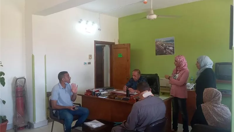 رئيس مدينة القصير يواصل لقاءات المواطنين لحل مشاكلهم