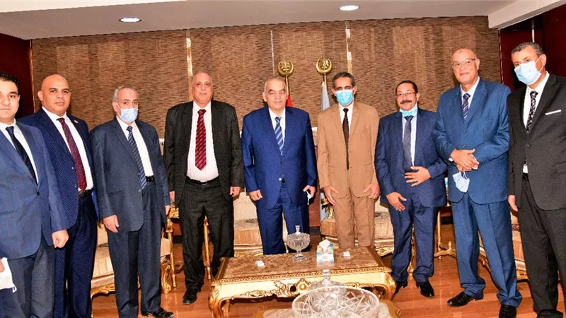 محافظ الغربية يستقبل رئيس هيئة قضايا الدولة-صور