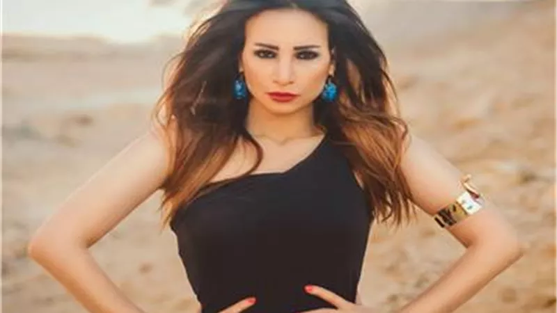 بالفيديو.. غادة طلعت: سعيدة بعودة الفنانة منى زكي في مسلسل 