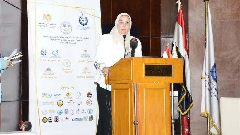 البحث العلمى : التضامن تمنح 10 فتيات من شباب الخريجين جوائز مالية
