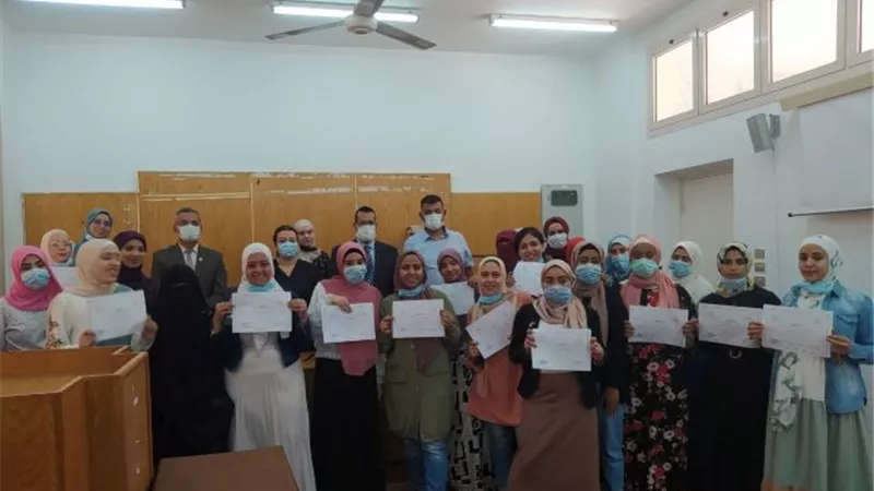 تربية حلوان تحتفى بأبناءها المشاركين فى مبادرة مصر بلا أمية.. بالصور