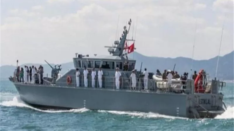 القوات البحرية التونسية تحبط محاولة هجرة غير شرعية لـ 10 أشخاص