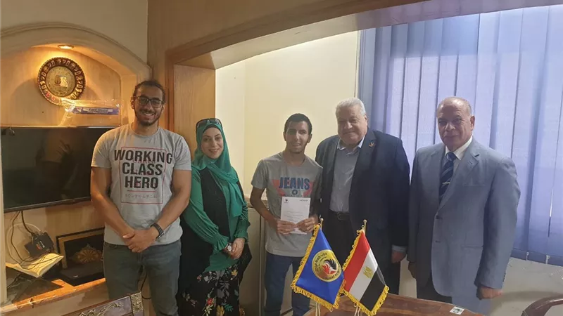 حماة الوطن يكرم الثالث على الجمهورية بالازهرية مكفوفين