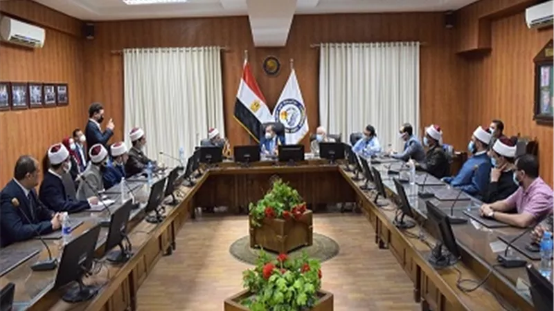 رئيس جامعة بنى سويف يستقبل وفد دار الإفتاء المصرية
