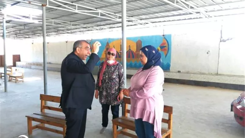 الجيار يبحث مشاكل تامين المدارس الجديدة بأكتوبر وتقنين أوضاع العاملين.. بالصور