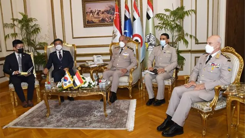 بالفيديو والصور ... الفريق أول محمد زكى يلتقى وزير الدفاع الوطنى بجمهورية كوريا الجنوبية خلال زيارته الرسمية لمصر
