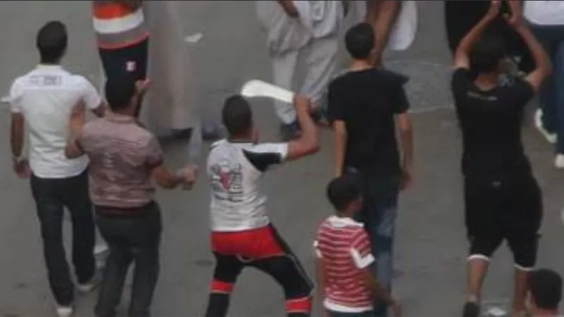 بسبب خلافات الجيرة .. كشف ملابسات فيديو مشاجرة السناهرة وضبط طرفيها