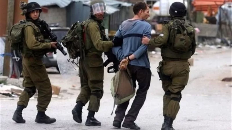 الاحتلال الإسرائيلي يعتقل 18 فلسطينيا في الضفة الغربية