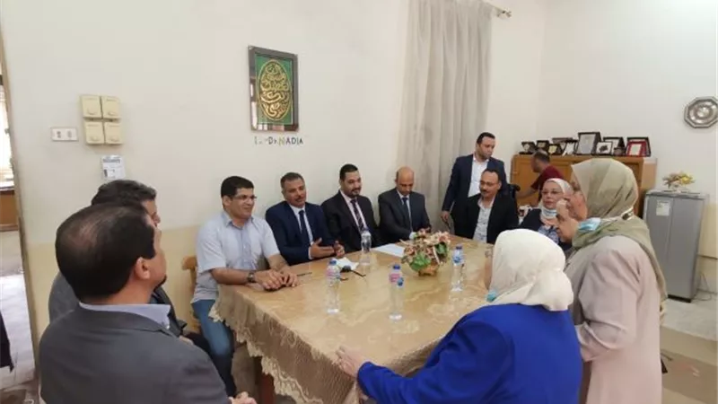 الاقتصاد المنزلى فى حلوان تفتتح مشروع المصنع المفتوح للصناعات الجلدية.. بالصور