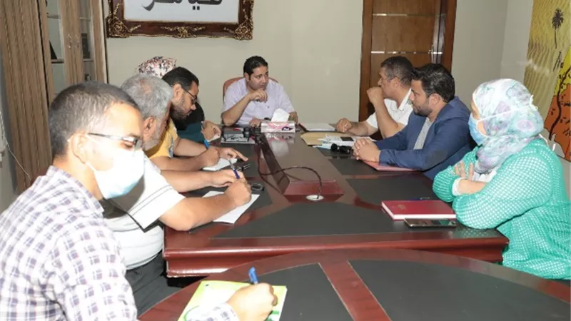 نائب محافظ بني سويف يلتقى أعضاء وحدة ملف السكان