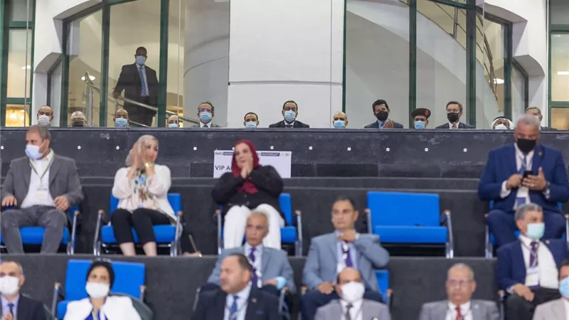 رئيس الوزراء يفتتح رسميا بطولة العالم للدراجات للناشئين بالقاهرة
