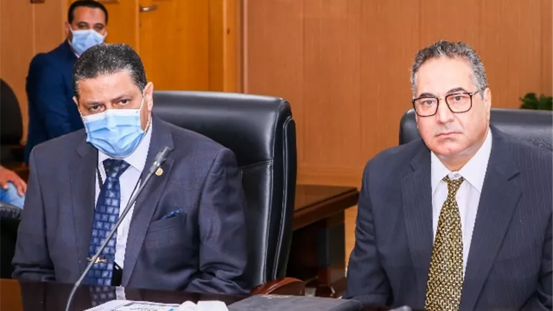 رئيس هيئة ميناء دمياط يعلن دعمه لمشروع إنشاء وتشغيل خط البوتاجاز الجديد