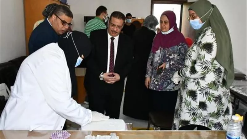 خطة شاملة بجامعة قناة السويس للتطعيم ضد كورونا..صور