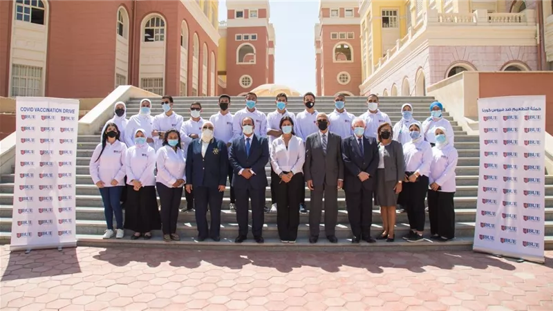الجامعة البريطانية تُقيمُ مركزاً لتلقي لقاح كورونا ورئيس الجامعة : نسعى دوماً لخدمة المجتمع