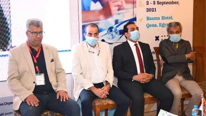 نائب محافظ قنا يشارك فى المؤتمر العلمي السنوي السابع لأقسام الباطنة