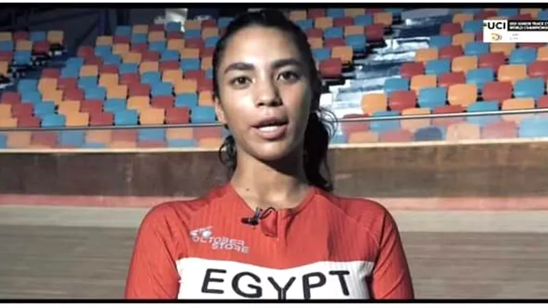 المصرية حبيبة عليوة تخوض نهائي الاقصاء ببطولة العالم للدراجات