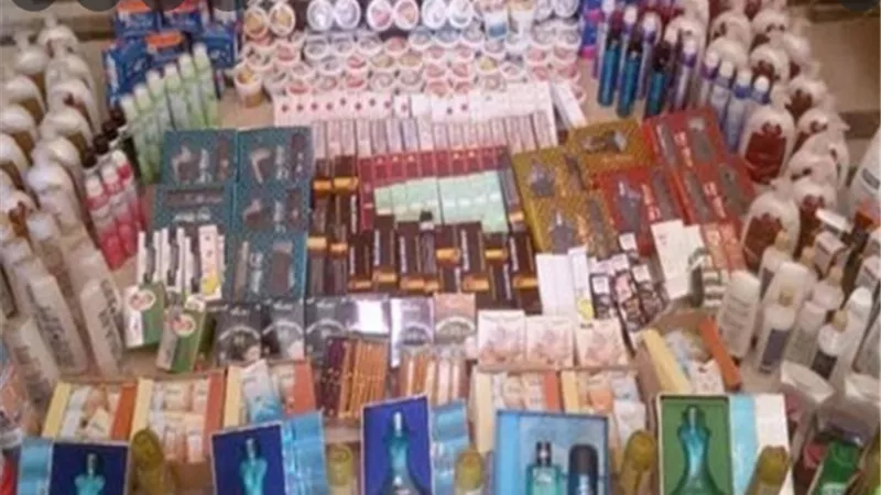 ضبط 484 عبوة مستحضرات تجميل مع راكب قادم من بيروت