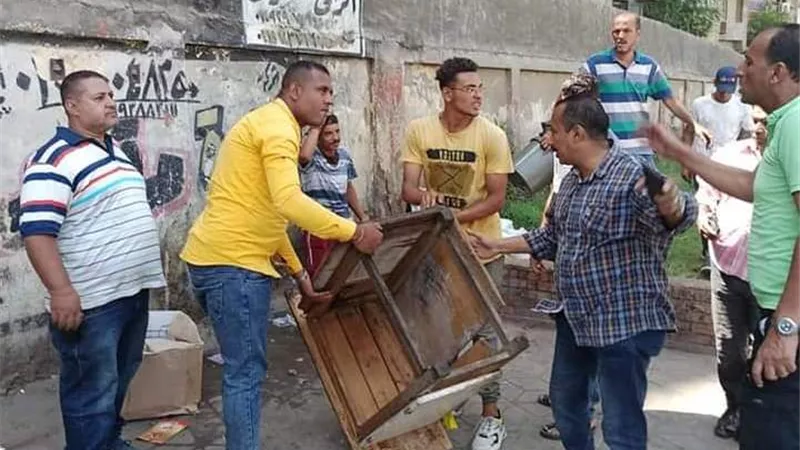 حملة مكبرة لحى الوايلى وشرطة المرافق تستهدف العباسية .. صور