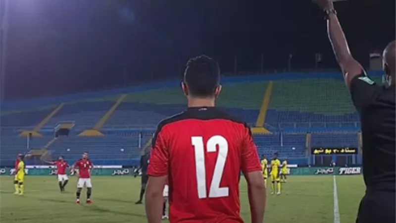 الموت يفجع نجم الأهلي عقب مباراة مصر وانجولا