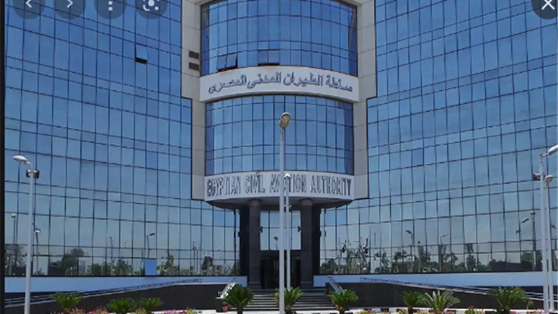 سلطة الطيران المدني : 781 راكب يتم نقلهم يوميا عبر الناقلات المصرية الي المطارات الكويتية