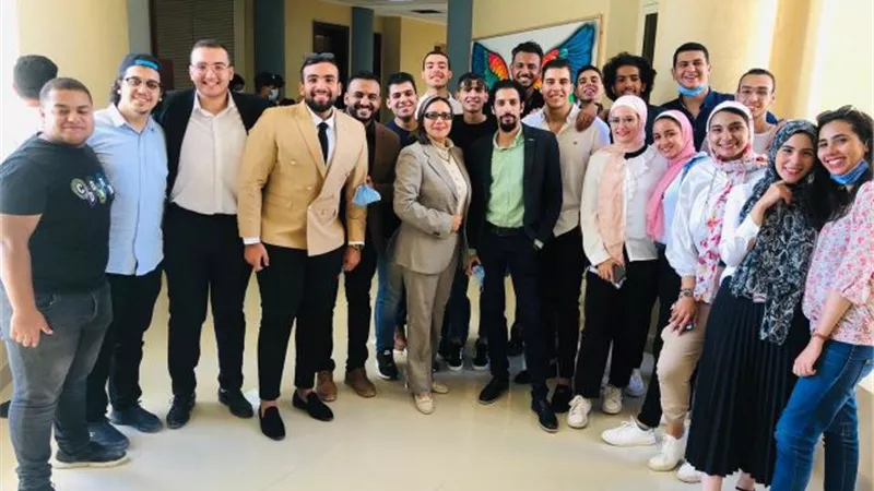 تعرف على البرامج المتميزة فى كلية الإدارة والحاسبات بالجامعة المصرية الروسية.. بالصور