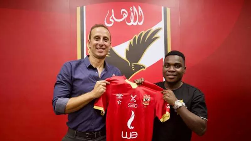 بروس يكشف سبب إستبدال لاعب الأهلى الجديد فى مباراة جنوب أفريقيا و زيمبابوى