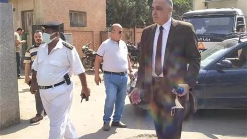 اغلاق مقاهى مخالفة وضبط كميات من 