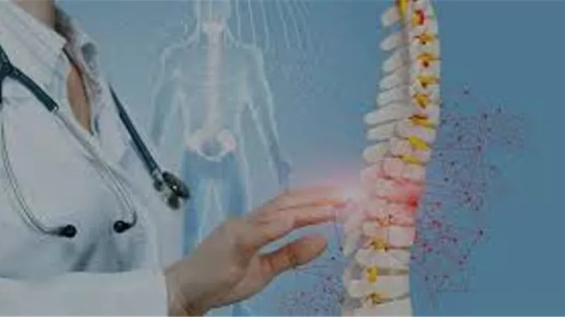 استشاري: علاج الانزلاق الغضروفي ممكن من خلال تركيب بعض المعادن