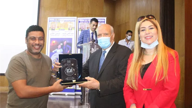رئيس الإذاعة المصرية يشهد مناقشة مشروعات تخرج طلاب إعلام الجامعة العربية المفتوحة