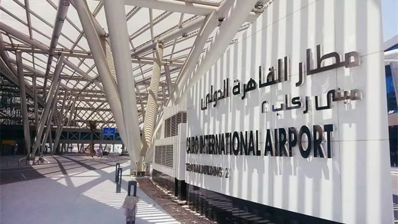 رئيس قبرص يصل القاهرة للمشاركة في اعمال اللجنة العليا المشتركة بين البلدين