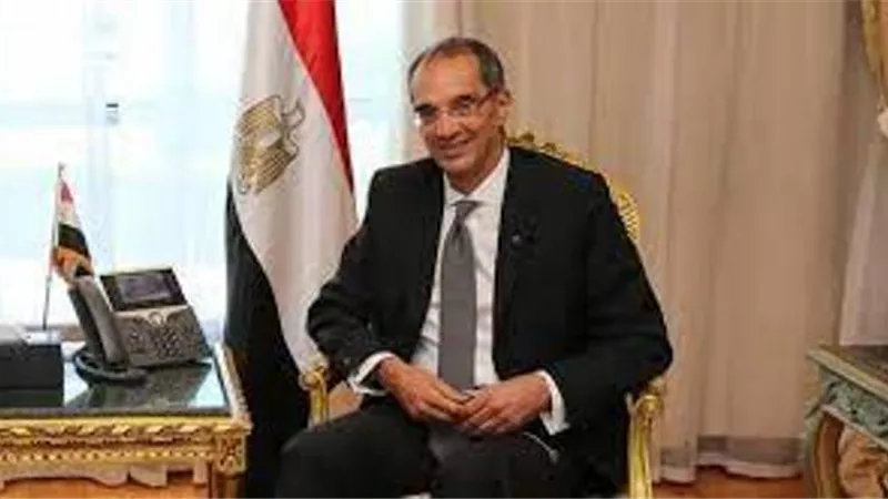 وزير الاتصالات: ضخ 6 مليارات جنيه لكابلات الألياف الضوئية بمبادرة حياة كريمة