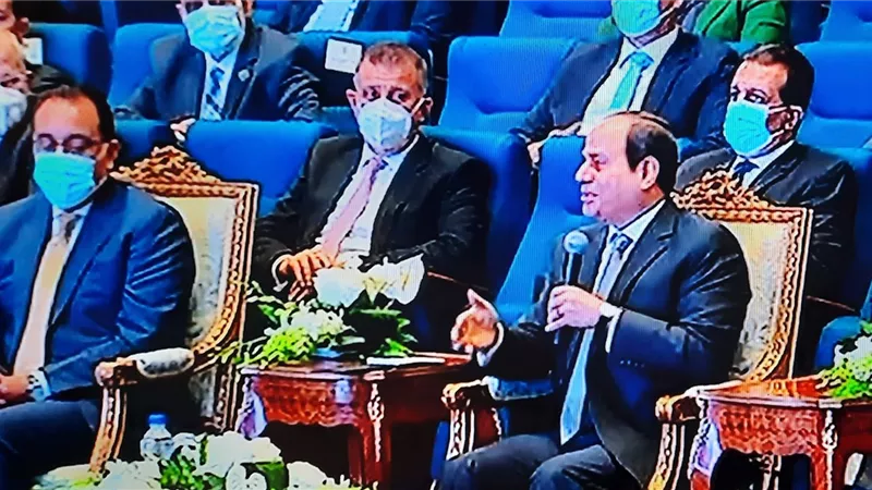 السيسى : صندوق تحيا مصر يمكنه تجهيز الاراضى الزراعية وتسليمها للمواطنين