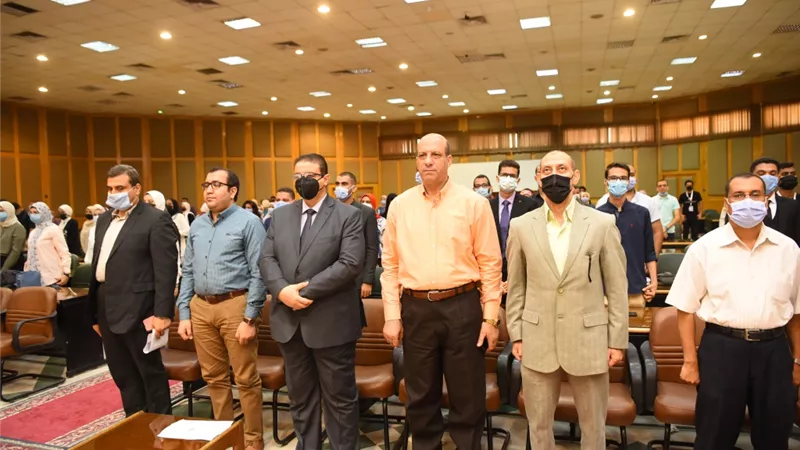 جامعة أسيوط تحتفل بتكريم أوائل خريجى كلية الحاسبات والمعلومات وطلابها المتميزين