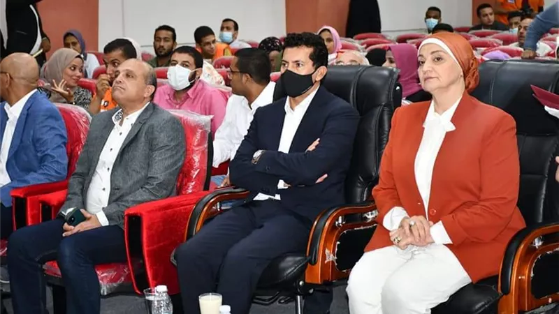 وزير الشباب يشهد ختام فعاليات منتدى قادة المستقبل بالمدينة الشبابية بالغردقة