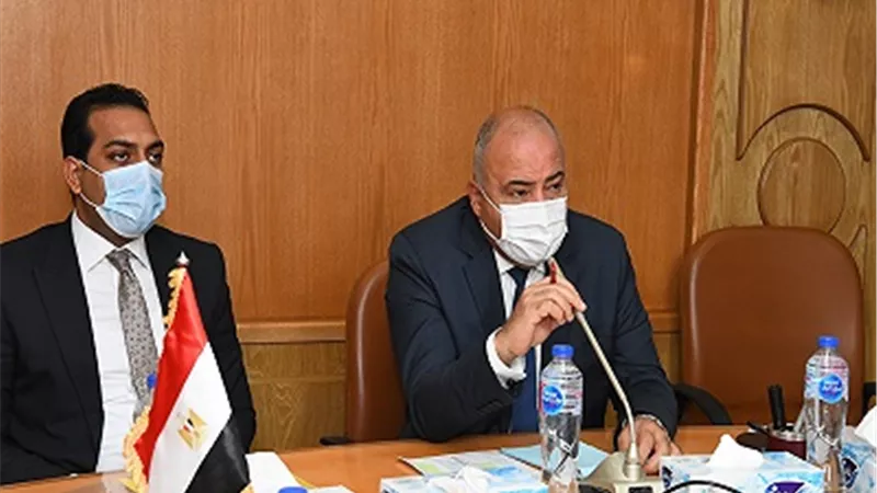 محافظ قنا يتابع سير العمل بمدينة الأمل الجديدة بنجع حمادى
