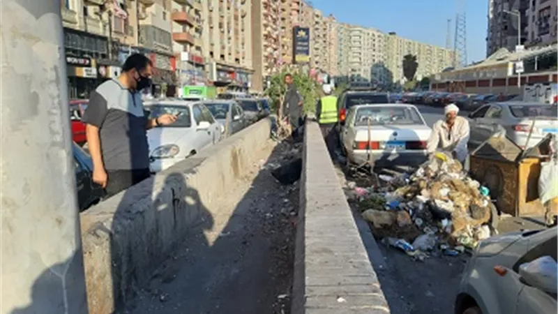 محافظ أسيوط: وحدة الانقاذ السريع تنفذ حملة لرفع المخلفات والقمامة من شوارع حي شرق