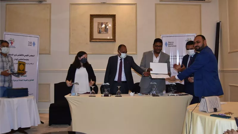 السبكي: تعليم الكوادر الطبية والإدارية لغة الإشارة مبادرة غير مسبوقة