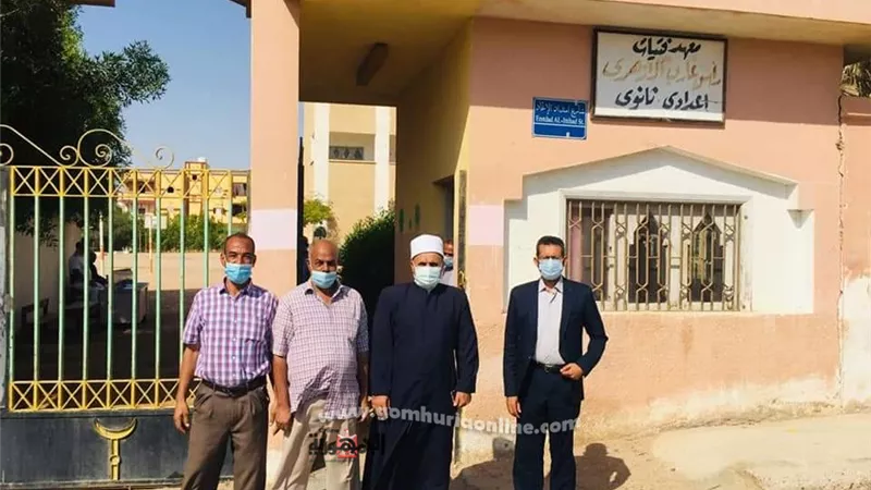 رئيس منطقة البحر الأحمر الأزهرية يتابع سير لجنة الشهادة الثانوية الأزهرية الدور الثاني برأس غارب