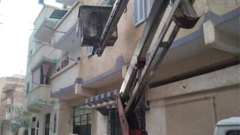 رئيس حى العجمى يوجه بتأمين أعمدة الإنارة العامة إستعدادا لموسم الأمطار