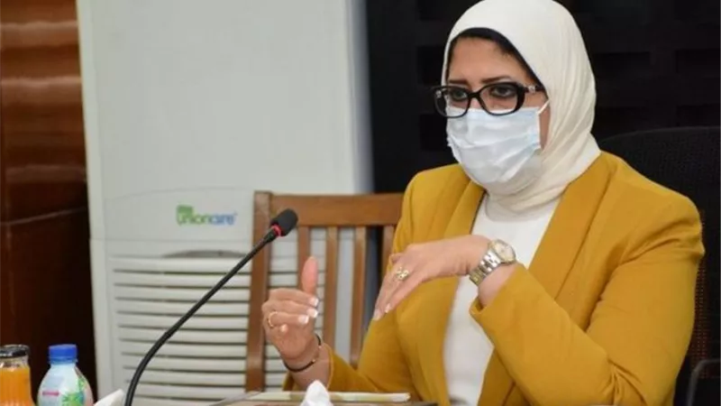 وزيرة الصحة: القوافل الطبية قدمت خدماتها العلاجية بالمجان لـ181 ألف مواطن خلال شهر