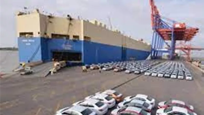 الإفراج عن سيارات بـ 336 مليون جنيه بجمارك السويس خلال أغسطس الماضى