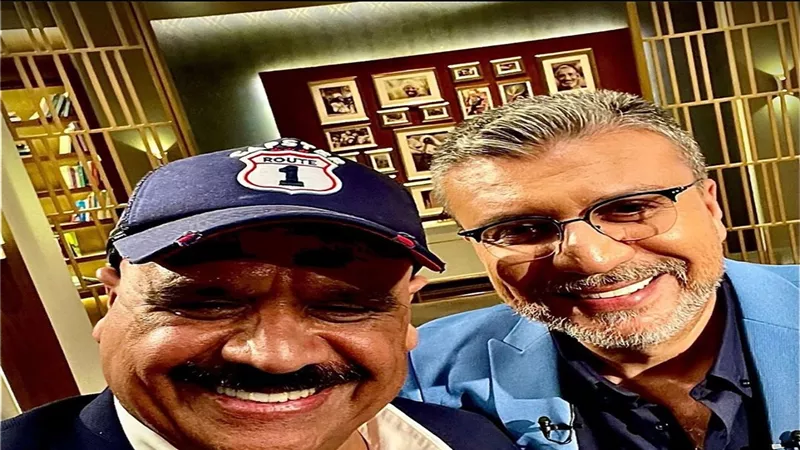 الفنان الكويتي داوود حسين يمنح عمرو الليثي لقب أمير الكاريزما