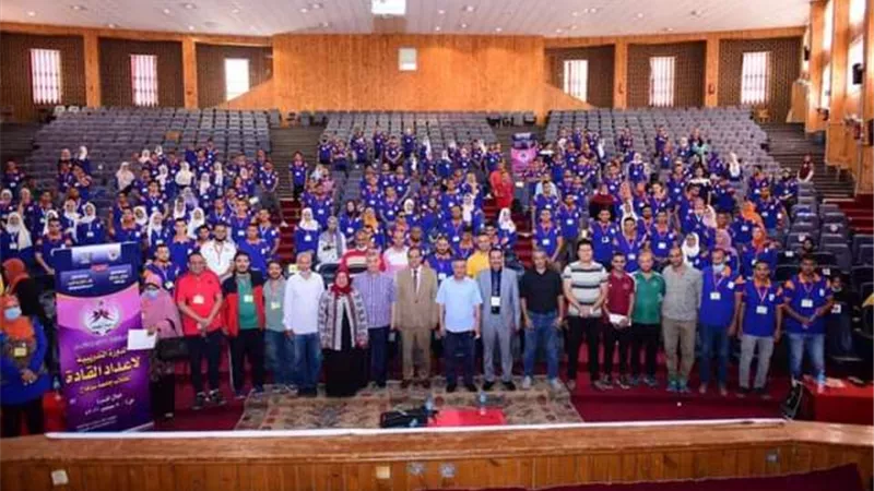 انطلاق المعسكر التدريبي لإعداد القادة في جامعة سوهاج بمشاركة ١٩٠ طالب..صور
