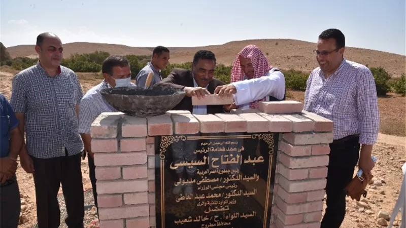 وضع حجر الاساس لسد وادى الشقوقه بمنطقة الكيلو ٤